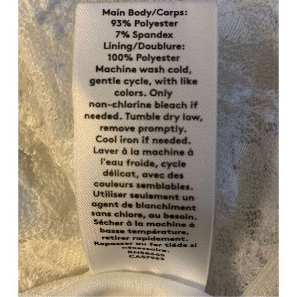 Abound Lace Crop Top - Picture 7 of 7